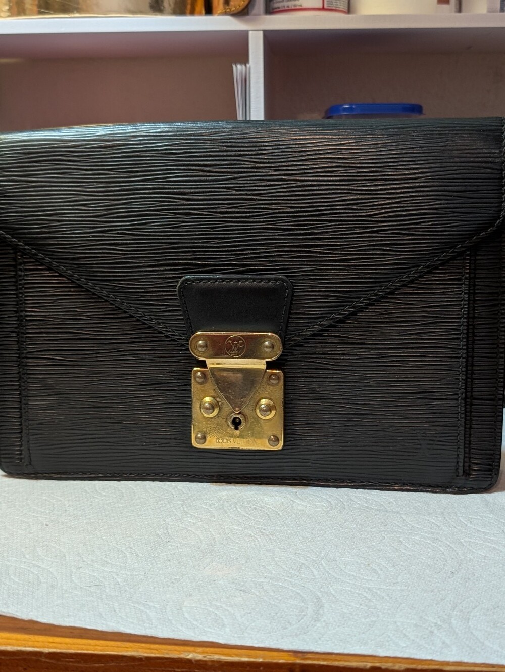 Authentic Louis Vuitton Black Epi Leather Dragone Clutch/W Wrist Strap - Picture 2 of 10